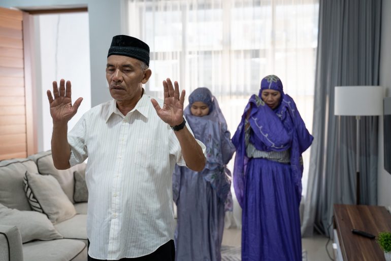 Tata Cara Shalat Tarawih Dirumah Lengkap Arab Latin Dan Artinya