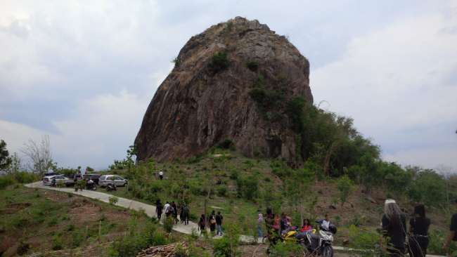 Gunung Batu Tilu