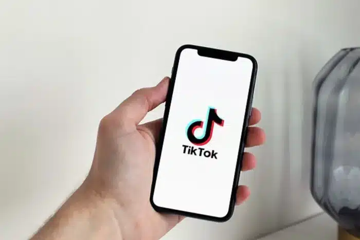 Perbandingan TikTok Original Veri vs TikTok 18 Apk Mod
